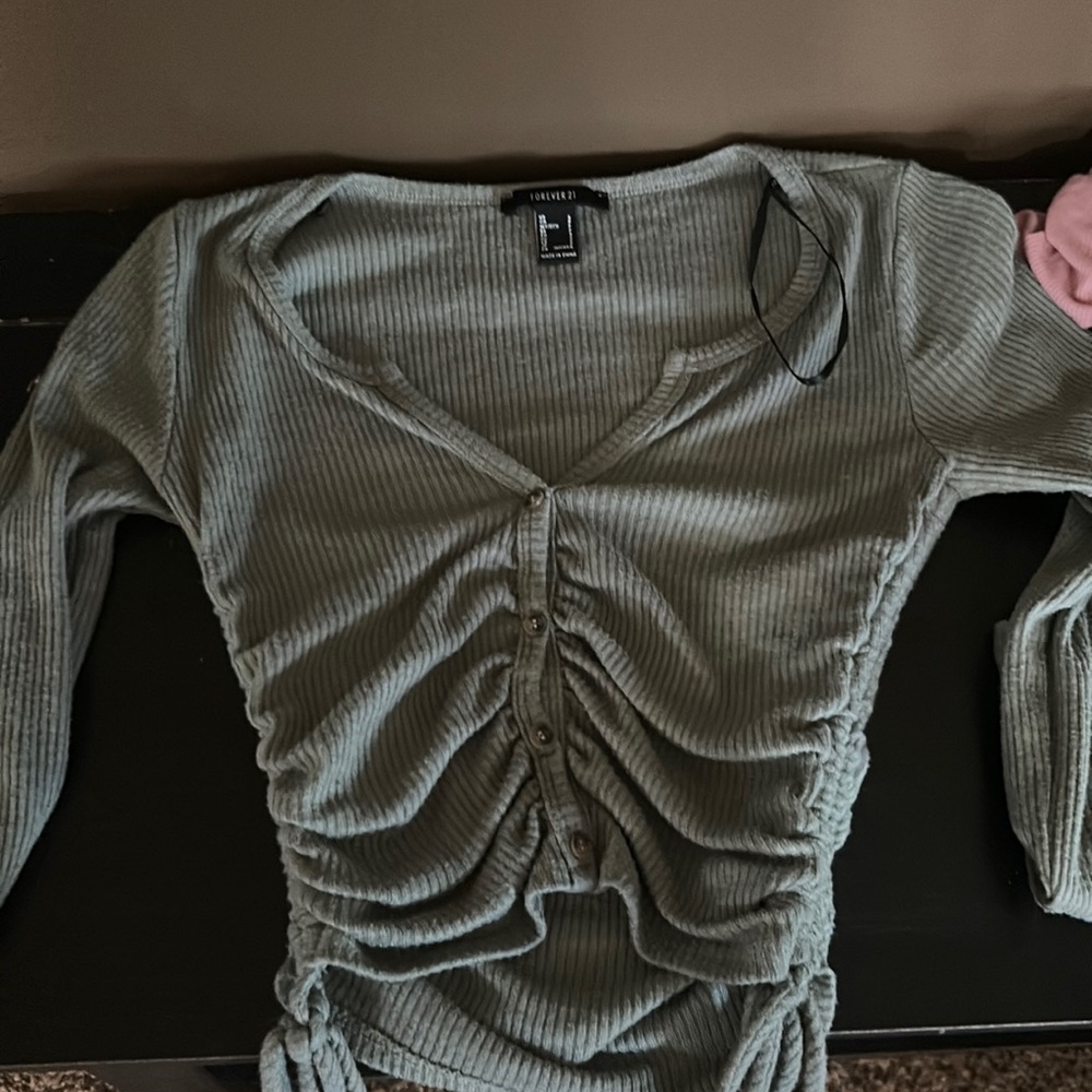 Forever 21 Cropped button up long sleeve